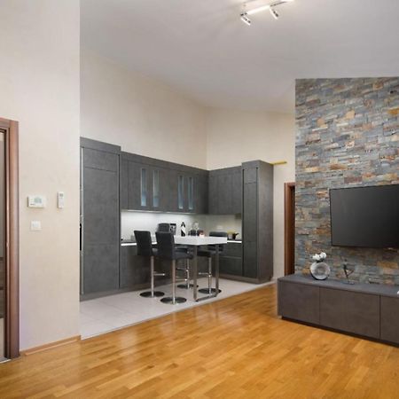 Apartment Leonardo Pula Bagian luar foto