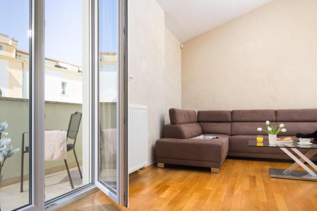 Apartment Leonardo Pula Bagian luar foto