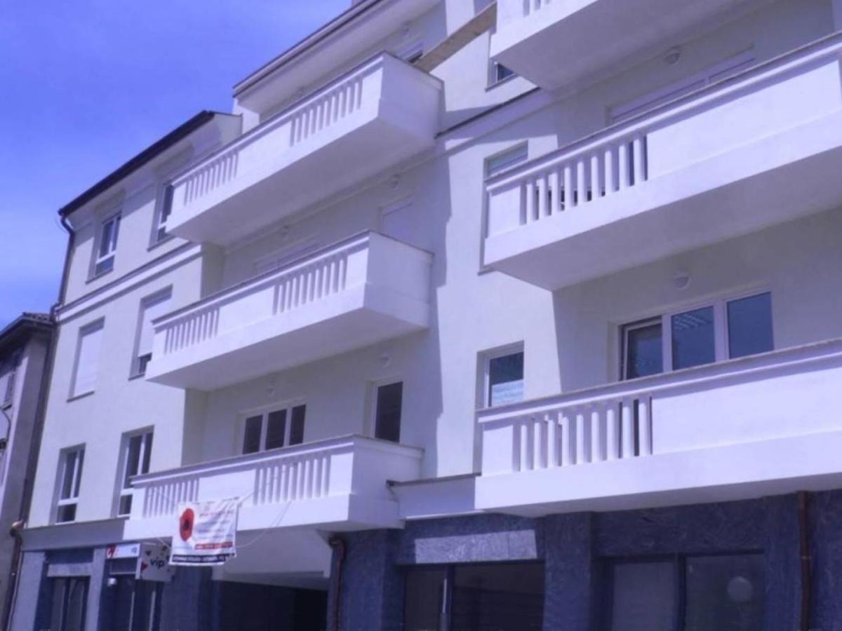 Apartment Leonardo Pula Bagian luar foto